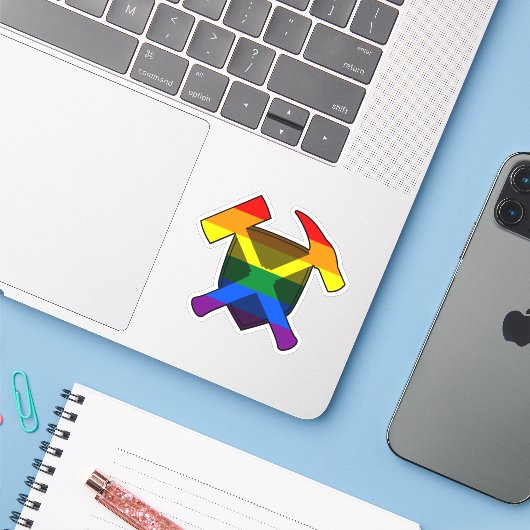 Geoloog's Rock Hammer en LGBT Rainbow Flag Sticker (Laptop met iPhone)