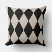 Geometric Black en Ivory Diamond Harlequin Modern Kussen (Voorkant)