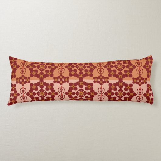 Geometric Ethnic Pattern Body Pillow – Burgundy Re Lichaamskussen (Voorkant)