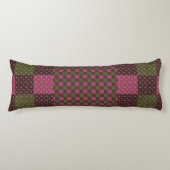 Geometric Ethnic Pattern Body Pillow – Burgundy Re Lichaamskussen (Voorkant)