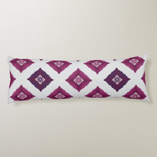 Geometric Ethnic Pattern Body Pillow – Burgundy Re Lichaamskussen (Achterkant)