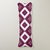 Geometric Ethnic Pattern Body Pillow – Burgundy Re Lichaamskussen (Voorkant Verticaal)