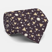 Geometric Gold & Cream Triangles on Dark Plum Patt Stropdas (Opgerold)