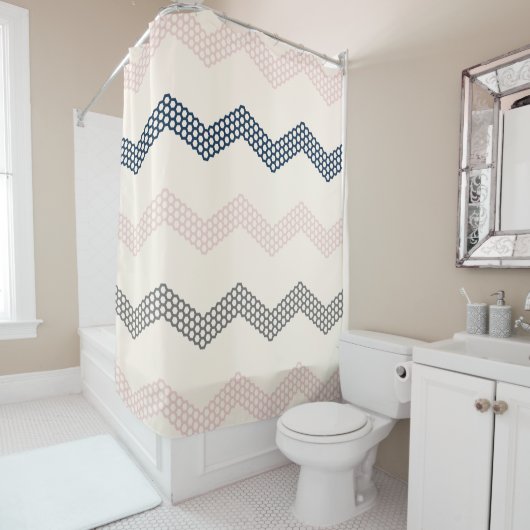 Geometric Honeycomb Chevron Pattern nay Pink Grey Douchegordijn (In situ)