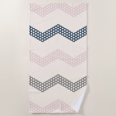 Geometric Honeycomb Chevron Pattern nay Pink Grey Strandlaken (Voorkant)