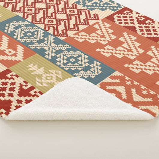 Geometric patchwork ornamental ethnic pattern sherpa deken (3/4)