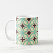 Geometric pattern with alternating dark star shape koffiemok (Links)