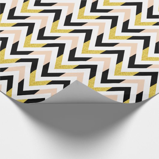 Geometric Peachy Pink, Gold, Black & White Chevron Cadeaupapier (Hoek)