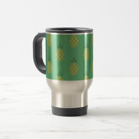 Geometric Pineapple Pattern on Green Reisbeker (Voorkant links)