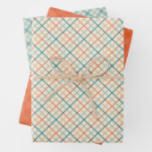 Geometric Plaid Pattern in Peach and Teal Inpakpapier Vel (In situ)