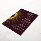 Geometric Sun Modern | Plum Background Wedding Folie Uitnodiging (Gedraaid)