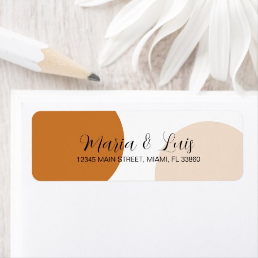 GEOMETRIC Tan Terracotta Circular Wedding Label (Insitu)