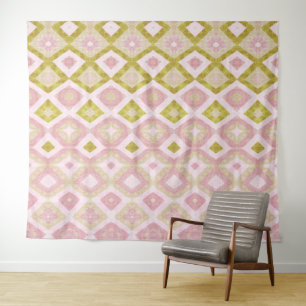 Geometrisch diamantpatroon in roze en olijfgroen wandkleed