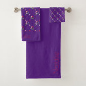 Geometrisch gekleurd patroon lavendelnaam bad handdoek (Insitu)