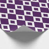 Geometrisch Paarse en witte diamantpatroon Cadeaupapier (Hoek)