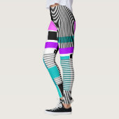 Geometrisch patroon in gestreepte en neon kleuren leggings (Links)