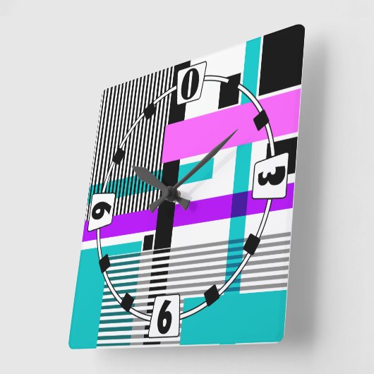 Geometrisch patroon in gestreepte en neon kleuren vierkante klok (Hoek)