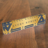 Geometrisch patroon met gepersonaliseerde driehoek naambordje (Zijkant)