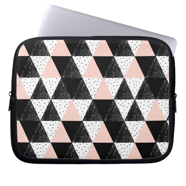 Geometrisch patroon met handgetekende driehoek laptop sleeve (Voorkant)