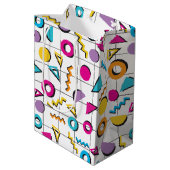Geometrisch patroon van de Retro van 80-kleuren Medium Cadeauzakje (Achterkant Gekanteld)