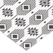 Geometrisch patroon van de zwarte en witte etnisch lange tafelloper (Hoek)