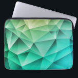 Geometrisch patroon van koele veelhoeken laptop sleeve<br><div class="desc">Koele kleuren groen,  aqua en blauw in dit moderne geometrische patroon van polygonen. Bescherm uw laptop of tablet met een kleurrijk,  stijlvol sleeve.</div>