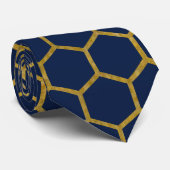 Geometrisch patroon van Navy Blue en Gold Hexagon Stropdas (Opgerold)