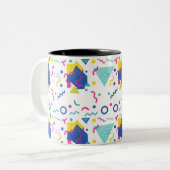 Geometrisch patroon van Retro Memphis Tweekleurige Koffiemok (Voorkant links)