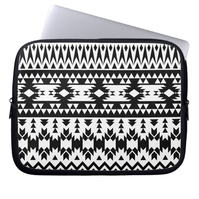 Geometrisch vectorpatroon zwart-wit Aztec Laptop Sleeve (Voorkant)