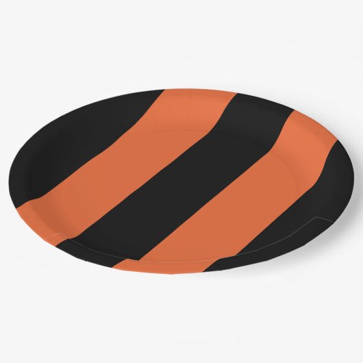 Geometrisch vervormd Oranje met zwarte strepen Papieren Bordje (Gekanteld)