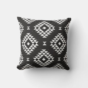 Geometrisch: Zwart-wit Tribal. Kussen