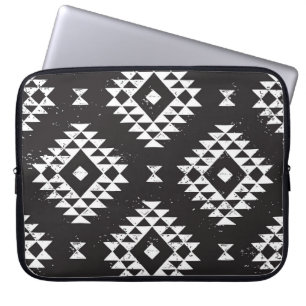 Geometrisch: Zwart-wit Tribal. Laptop Sleeve
