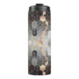 Geometrische abstractie van zeshoeken op zwart en thermosbeker