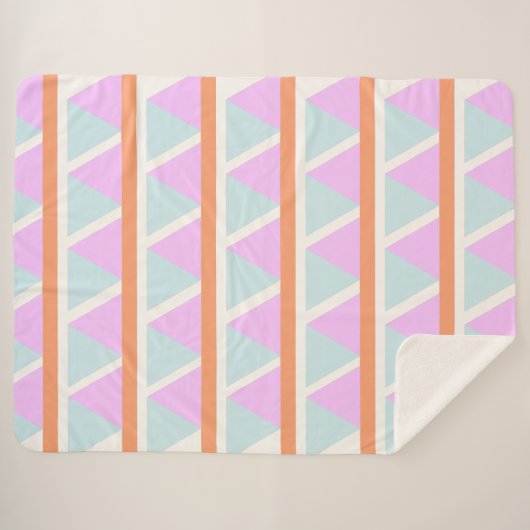 Geometrische driehoekspatroon in pasta Aqua en Roz Sherpa Deken (Voorkant (horizontaal))