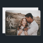 Geometrische foto en scriptbruiloft save the date<br><div class="desc">Geometrische en scriptbruiloft foto,  sla de datum op. De achtergrondkleur kan worden gewijzigd. Modern neemt een trouwe bruiloft aan met script handschrift.</div>