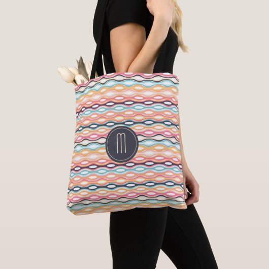 Geometrische lijnretropatroonmonogram tote bag (Dichtbij)
