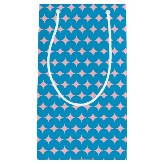 Geometrische middeleeuwse patronen in blauw en roz klein cadeauzakje (Voorkant)