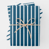 Geometrische oceaanblauw en witte strepen inpakpapier vel (In situ)