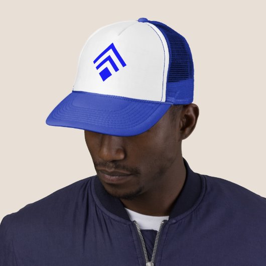 Geometrische Pijl 02 - Blauw Trucker Pet (In situ)