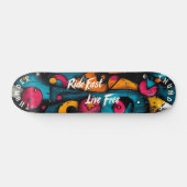 Geometrische Pop Art - Ride Fast, Live Free Persoonlijk Skateboard (Horizontaal)