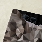 Geometrische portret van grijze wolf strandlaken (In situ)