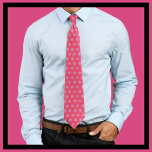 Geometrische roze sterren Oranje en roze hexagon p Stropdas<br><div class="desc">Geometrische roze sterren Oranje en roze hexagon patroon. Met een uniek geometrisch patroon in tinten van roos,  sinaasappel en spieren. Een heupgepatterd stropdas voor manly mannen die in contact komen met hun vrouwelijke zijde. Creëer een trendy zoektocht naar het moderne man en maakt het perfecte geschenk voor hem.</div>