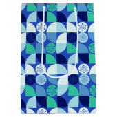 Geometrische sneeuwvlokken - Blauwe Achtergrond -  Medium Cadeauzakje (Achterkant)