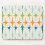 geometrische Starbursts Mousepad Muismat<br><div class="desc">Vintage. Geometrie. Starbursten. Als je van die woorden houdt, is deze retro Geometrische Starbursts Mousepad voor jou. Dit moderne ontwerp uit de midden eeuw heeft een crèmeachtergrond met rijen turquoise, kalkgroen, oranje en blauwgroen sterrenbursts. Dit modelontwerp paren prachtig met de Retro Atomic Mobile Pattern van Strange Little Onion en Retro...</div>