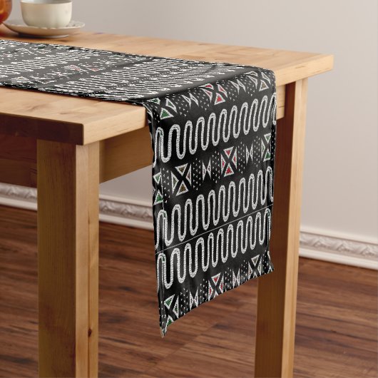 Geometrische Tribal Art Korte Tafelloper (Voorbeeld)