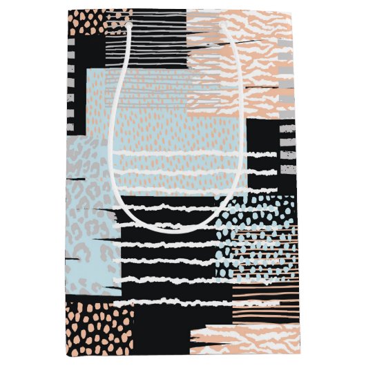 Geometrische vormen en strepen medium cadeauzakje (Voorkant)