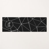 Geometrische zwarte driehoeken witte lijnen Monogr Yogamat (Voorkant (horizontaal))