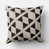 Geometrische zwarte en ivoren driehoek Moderne beh Kussen (Achterkant)