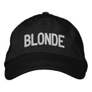 Geookte Blonde Geborduurde Pet