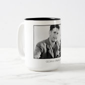 George Orwell Lives | Sociaal verwerp | Mok met tw (Voorkant links)